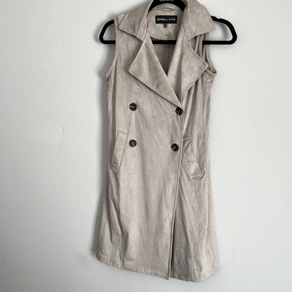 Kylie and Kendall Saude wrap button down dress